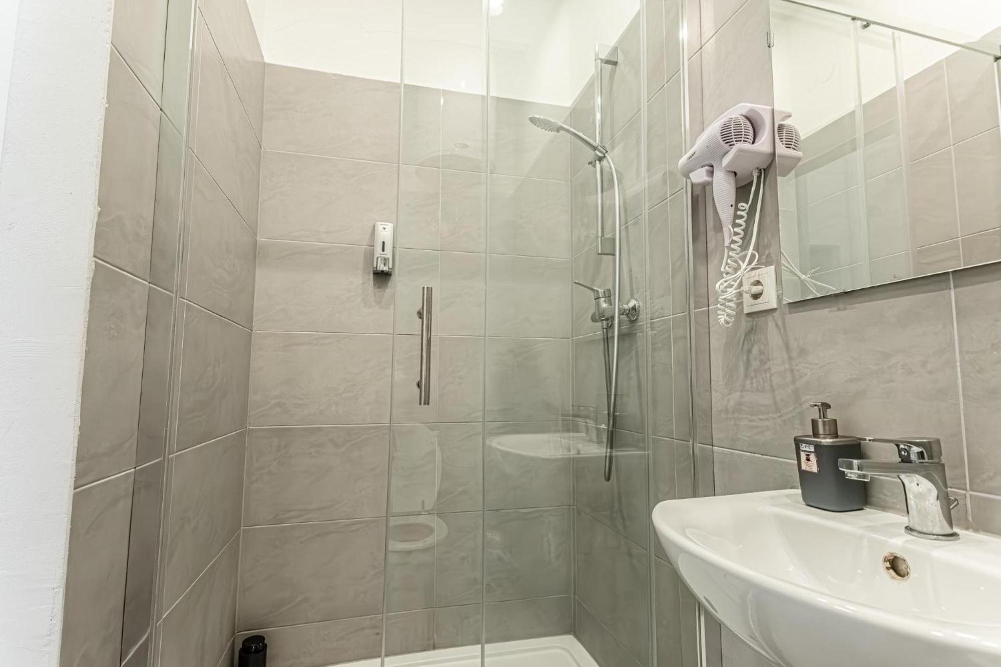 Gorgeous 1Br Apt Near Akh Hospital Vienna Exterior photo